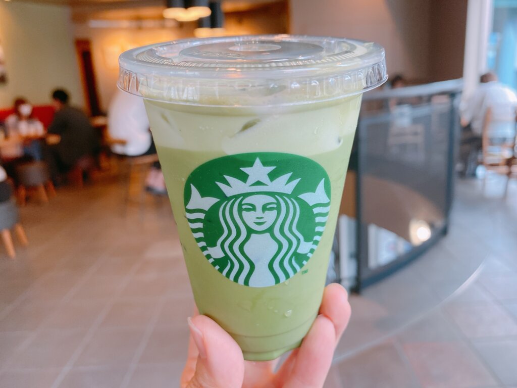 スタバ Starbucksからアイス抹茶ティーラテが期間限定で登場 ホットとの違いは 抹茶スイーツの魅力を発信するブログ Matcha